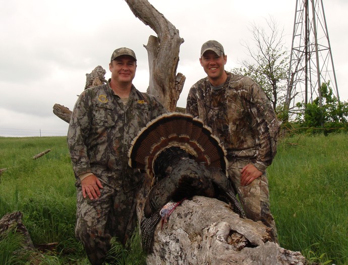 Tim Weddington of 10 Gauge Outfitters & Ryan of 3plains on a Spring Rio Grande turkey hunt. Great hunt!